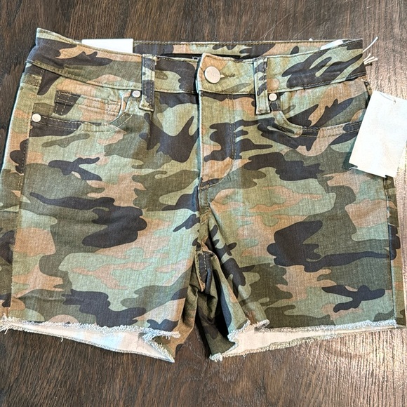 NWT Joe´s Jeans Girls´ Wildlife Jean Shorts Stretch Cut off Size - Main Image